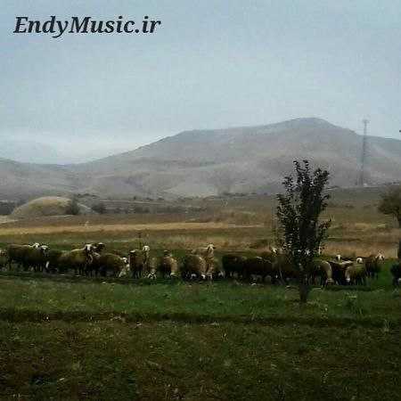 دانلود آهنگ اومدم از هند اومدم ایرج خواجه امیری