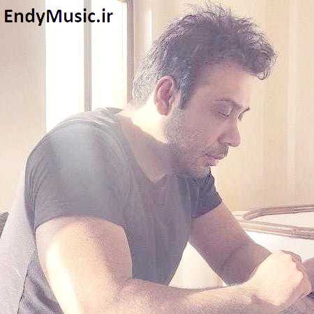 دانلود آهنگ اگه بیای به خوابم سر میزارم رو شونت محسن چاوشی و معین هوش مصنوعی