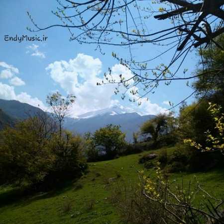 دانلود آهنگ نیمکت کنار فواره ی نور یه بهونه واسه از تو گفتنه