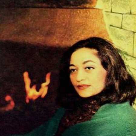 دانلود آهنگ از میان گلها از مرضیه